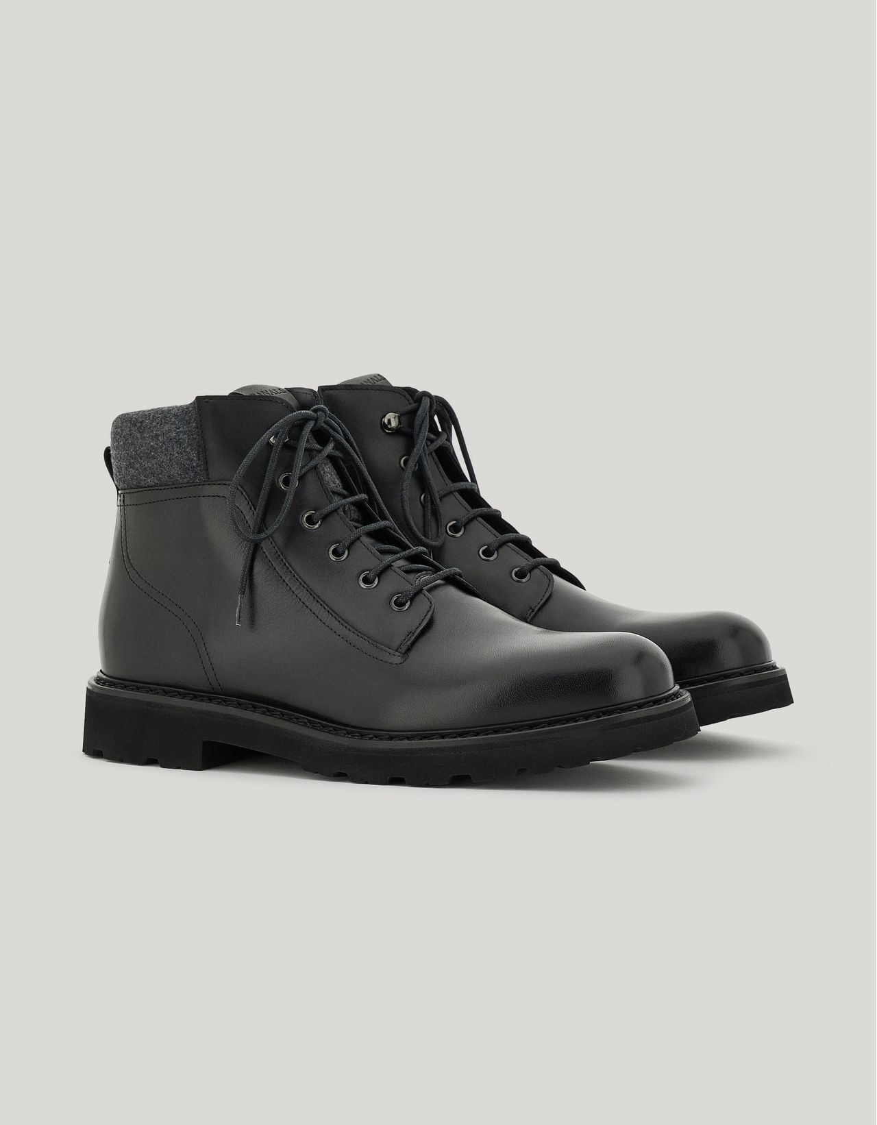 Canali Black Calfskin Ankle Boot With Padded Wool Detail In Black